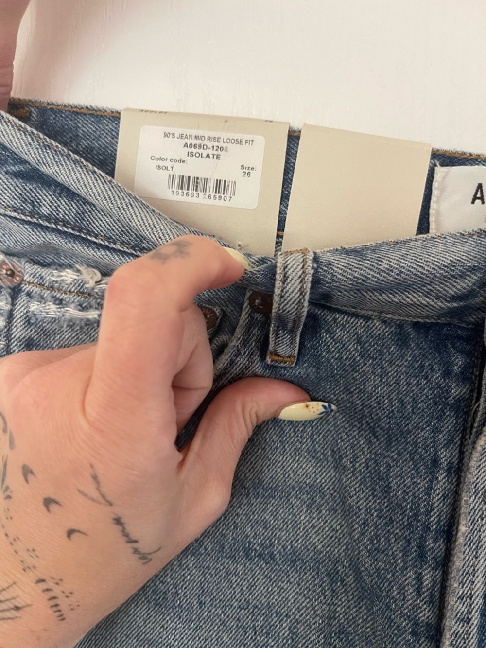 AGOLDE ISOLATE 90’s fit  Distressed Straight-Leg Jeans - Picture 3 of 12